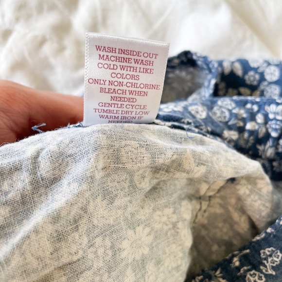 Shorts - Picture 6 of 11